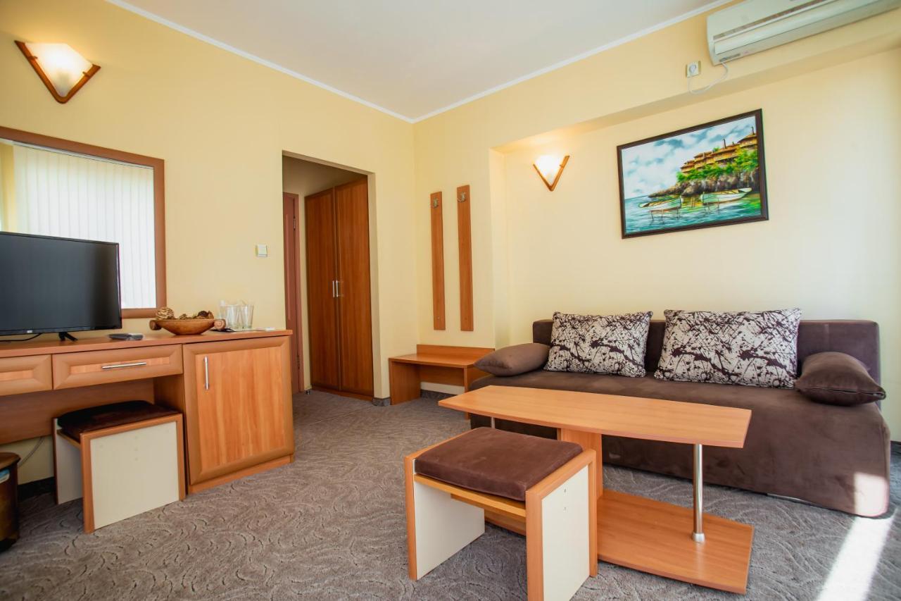 Hotel Dolphin Ravda Eksteriør billede